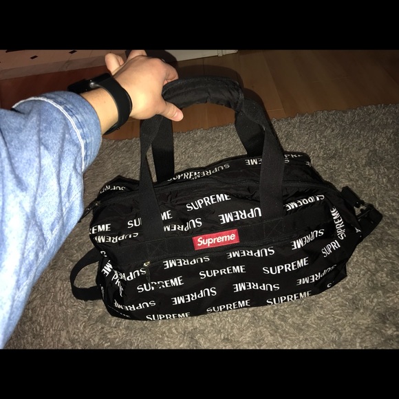 Supreme | Bags | Authentic Supreme 3m Reflective Repeat Duffle Supreme | Bags | Authentic Supreme 3m Reflective Repeat Duffle